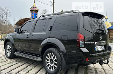 Позашляховик / Кросовер Nissan Pathfinder 2010 в Тульчині