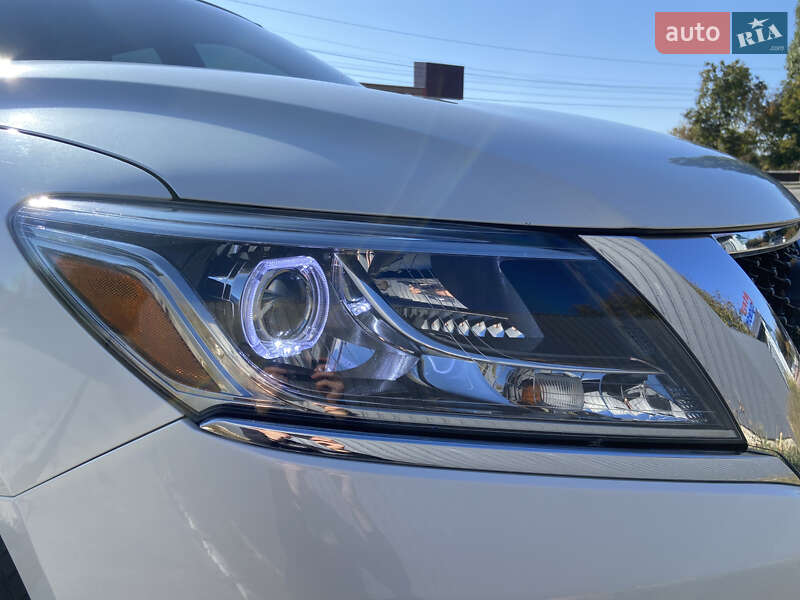 Внедорожник / Кроссовер Nissan Pathfinder 2015 в Виннице