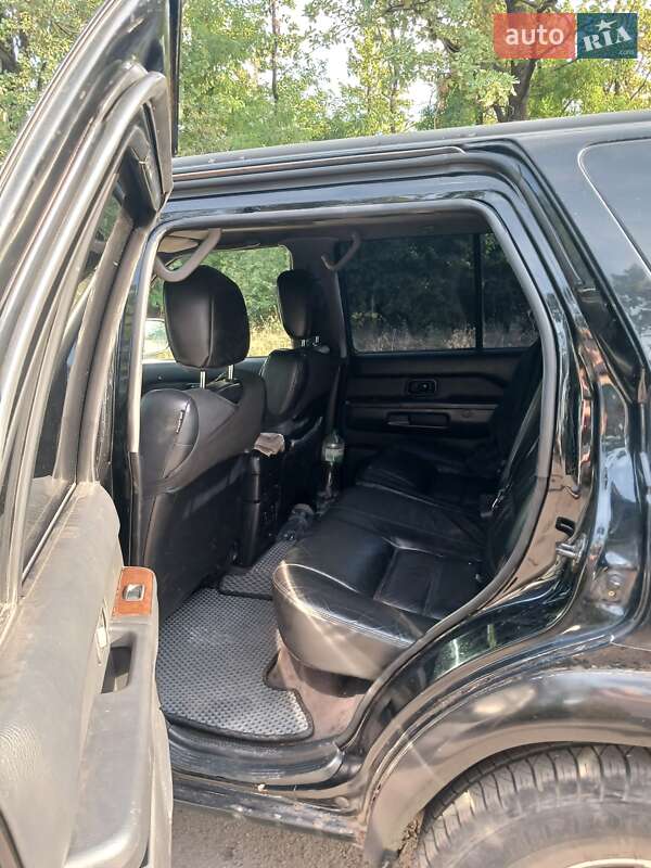 Внедорожник / Кроссовер Nissan Pathfinder 2000 в Кривом Роге