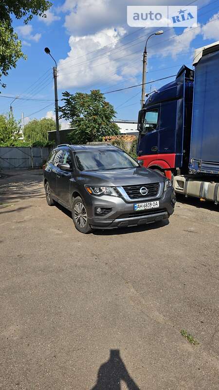 Внедорожник / Кроссовер Nissan Pathfinder 2017 в Черкассах фото 10 Внедорожник / Кроссовер Nissan Pathfinder 2017 в Черкассах