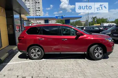 Nissan Pathfinder 2017