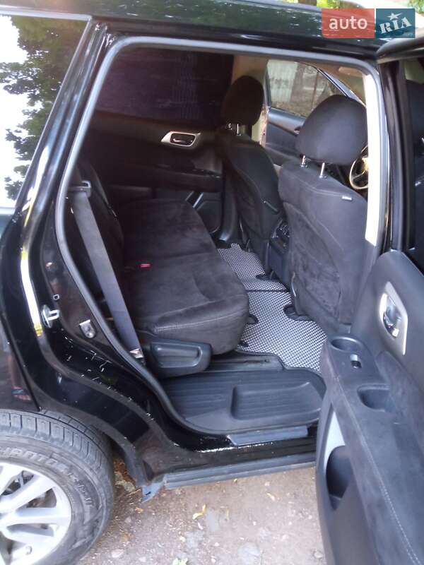 Внедорожник / Кроссовер Nissan Pathfinder 2014 в Днепре