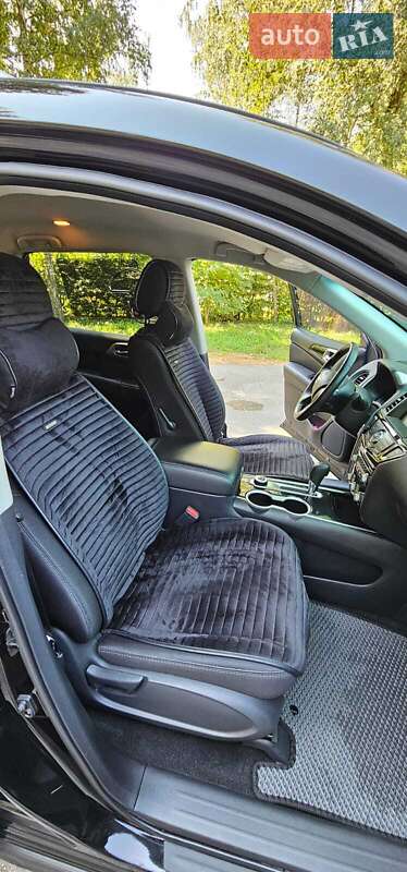 Позашляховик / Кросовер Nissan Pathfinder 2018 в Звягелі