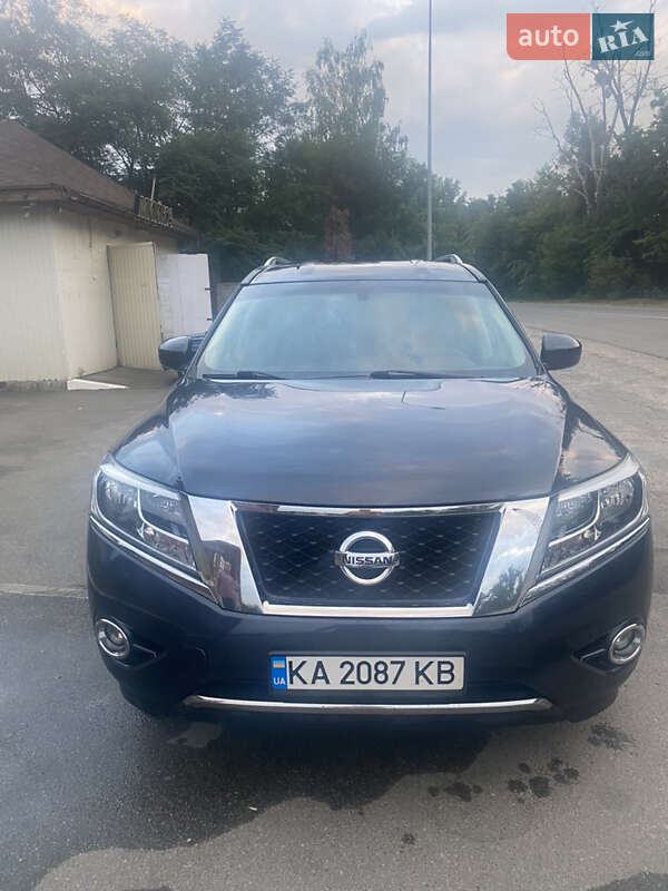 Nissan Pathfinder 2015