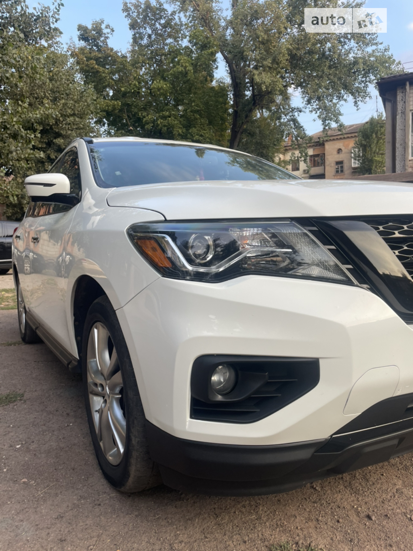 2016 Nissan Pathfinder - мініатюра 28