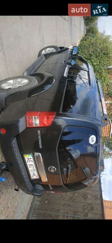 Внедорожник / Кроссовер Nissan Pathfinder 2005 в Кривом Роге
