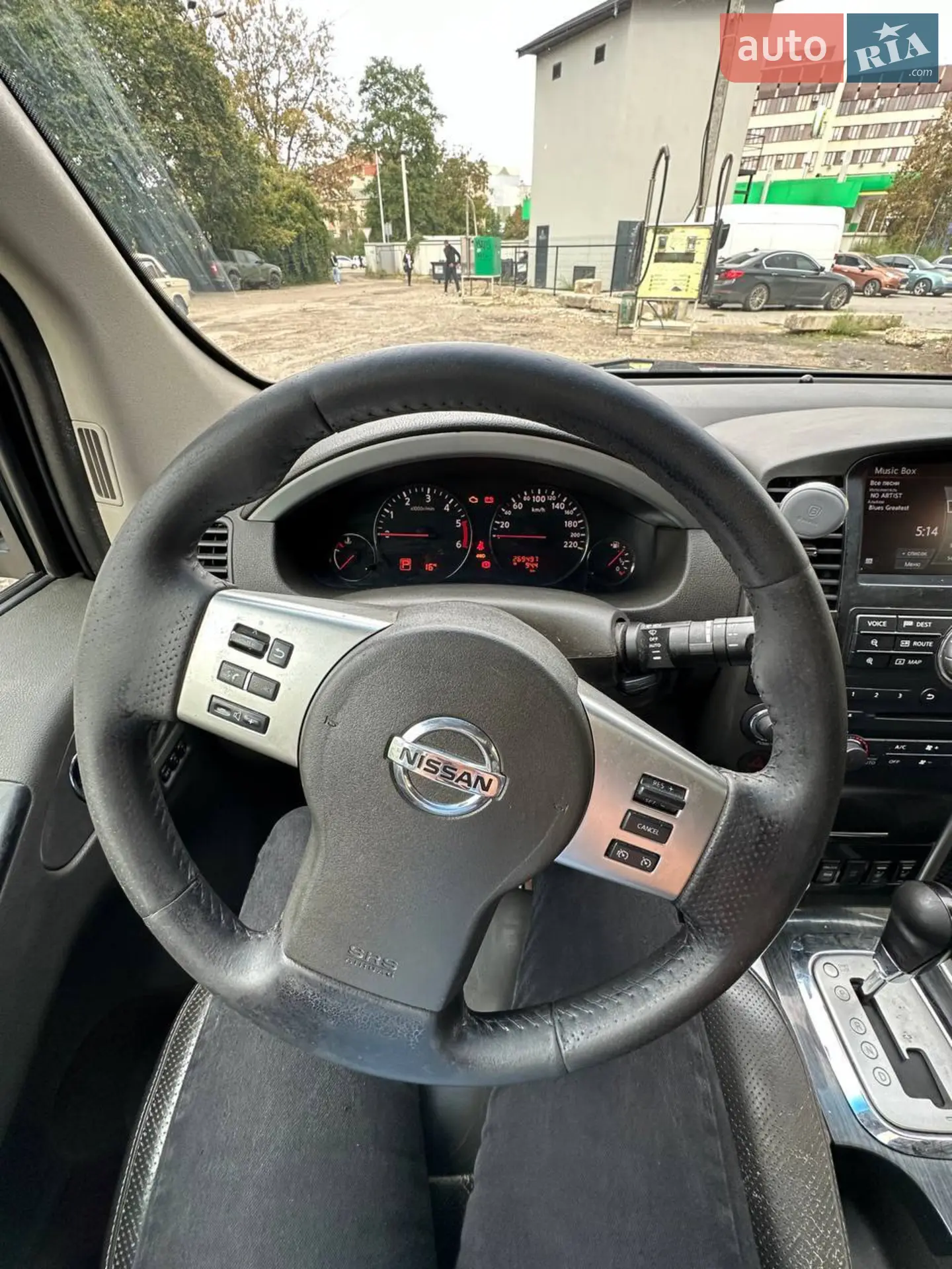 2011 Nissan Pathfinder - мініатюра 10