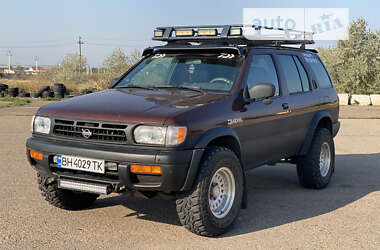 Позашляховик / Кросовер Nissan Pathfinder 1997 в Одесі