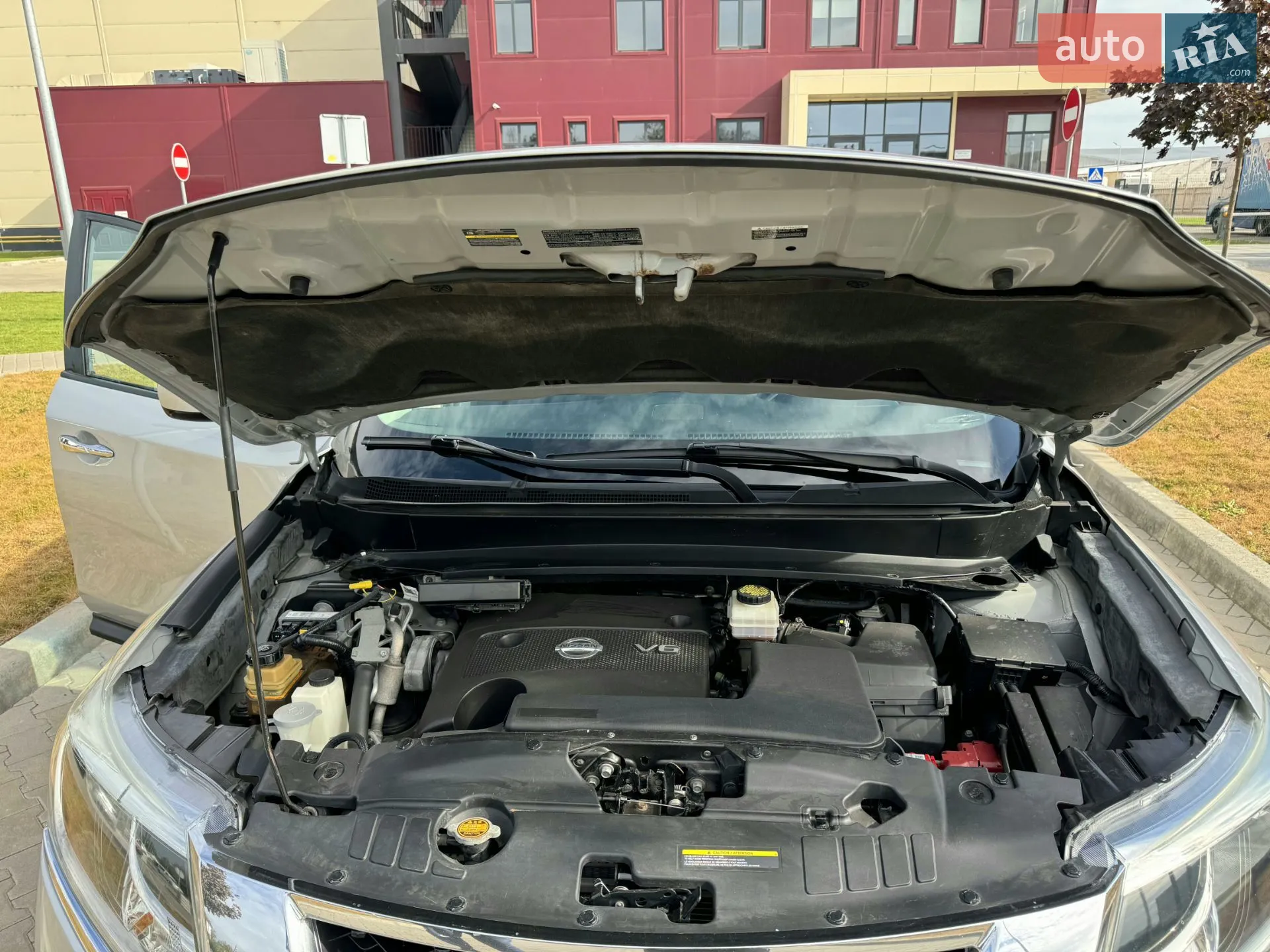 2016 Nissan Pathfinder - мініатюра 4