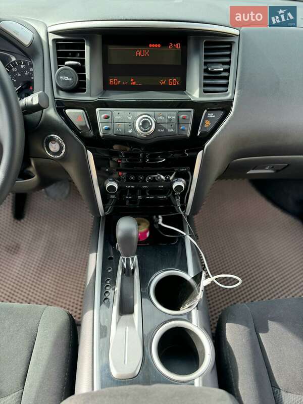 Позашляховик / Кросовер Nissan Pathfinder 2016 в Вінниці фото 10 Позашляховик / Кросовер Nissan Pathfinder 2016 в Вінниці