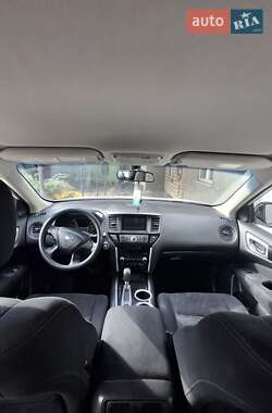 Внедорожник / Кроссовер Nissan Pathfinder 2016 в 