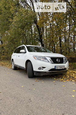 Внедорожник / Кроссовер Nissan Pathfinder 2013 в Киеве