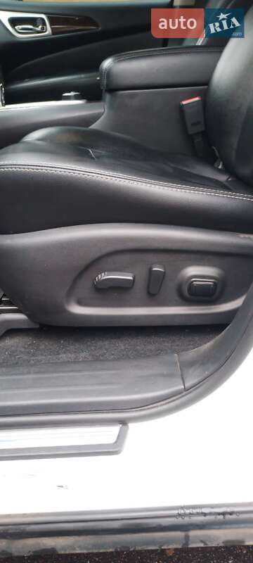 Внедорожник / Кроссовер Nissan Pathfinder 2016 в Одессе фото 10 Внедорожник / Кроссовер Nissan Pathfinder 2016 в Одессе