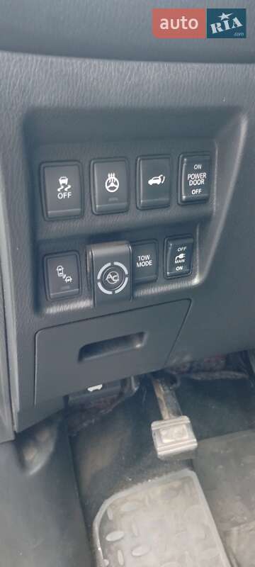 Внедорожник / Кроссовер Nissan Pathfinder 2016 в Одессе фото 23 Внедорожник / Кроссовер Nissan Pathfinder 2016 в Одессе