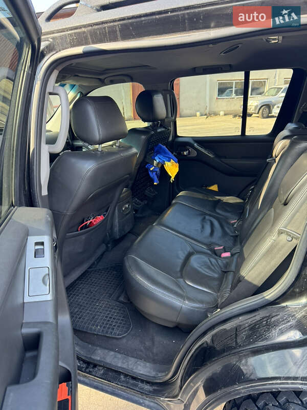 Внедорожник / Кроссовер Nissan Pathfinder 2006 в Запорожье фото 5 Внедорожник / Кроссовер Nissan Pathfinder 2006 в Запорожье