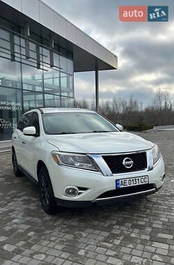 Внедорожник / Кроссовер Nissan Pathfinder 2015 в Днепре