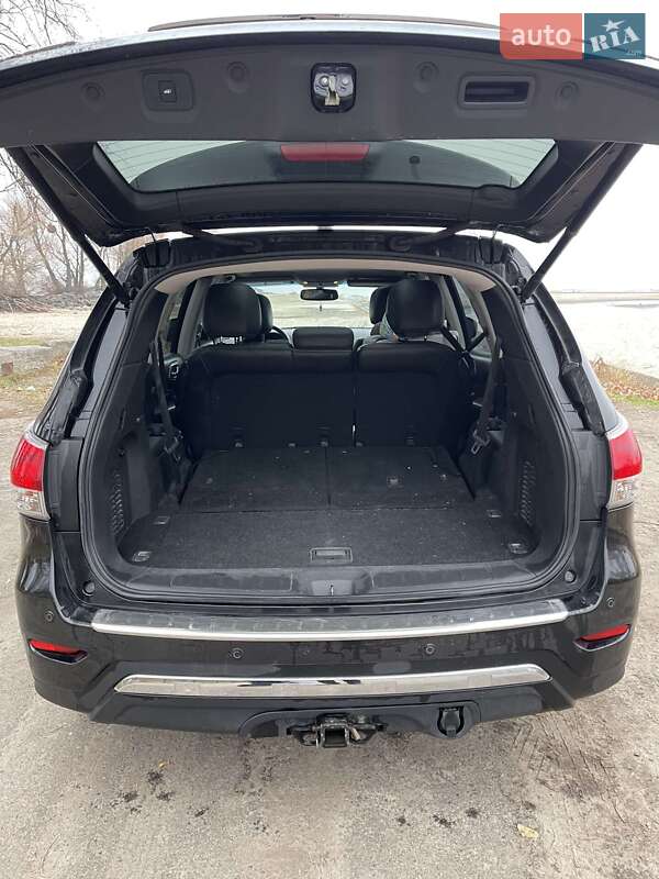 Внедорожник / Кроссовер Nissan Pathfinder 2014 в Черкассах