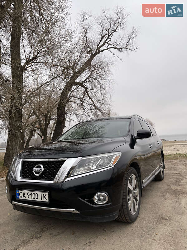Внедорожник / Кроссовер Nissan Pathfinder 2014 в Черкассах