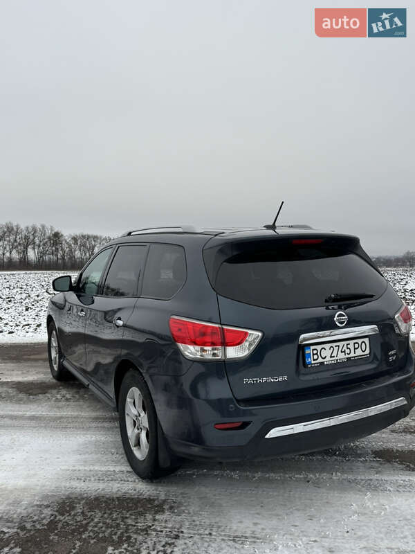 Позашляховик / Кросовер Nissan Pathfinder 2016 в Сумах