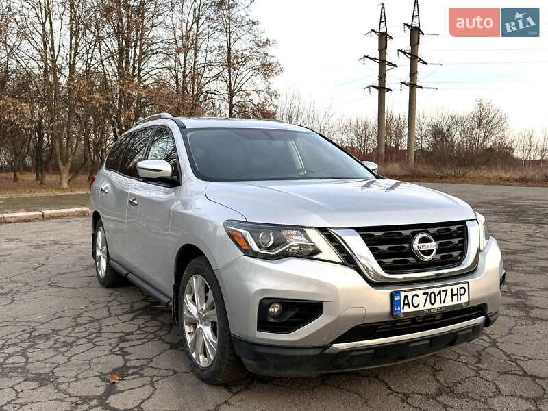 Внедорожник / Кроссовер Nissan Pathfinder 2018 в Владимире