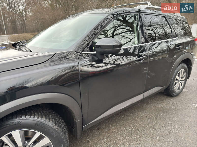 Внедорожник / Кроссовер Nissan Pathfinder 2021 в Полтаве