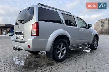 Внедорожник / Кроссовер Nissan Pathfinder 2011 в Желтых Водах