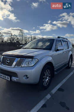 Позашляховик / Кросовер Nissan Pathfinder 2012 в Ірпені