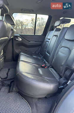 Внедорожник / Кроссовер Nissan Pathfinder 2012 в 