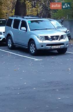 Внедорожник / Кроссовер Nissan Pathfinder 2006 в Киеве