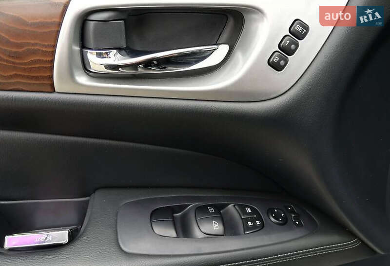 Внедорожник / Кроссовер Nissan Pathfinder 2019 в Львове