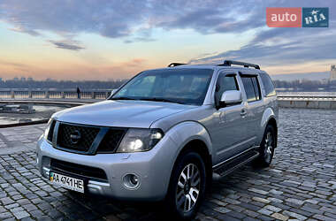 Позашляховик / Кросовер Nissan Pathfinder 2012 в Києві