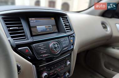 Внедорожник / Кроссовер Nissan Pathfinder 2013 в Киеве