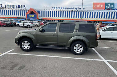 Внедорожник / Кроссовер Nissan Pathfinder 2005 в 