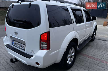 Внедорожник / Кроссовер Nissan Pathfinder 2011 в Малине