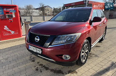 Внедорожник / Кроссовер Nissan Pathfinder 2016 в Ромнах