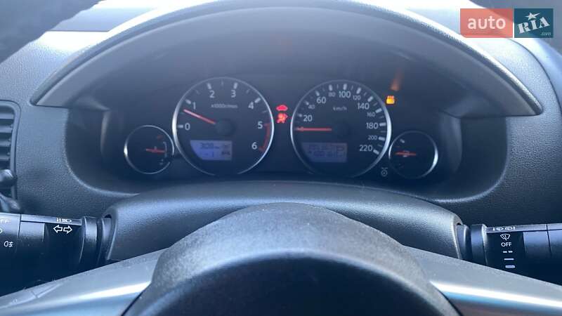 Позашляховик / Кросовер Nissan Pathfinder 2006 в Краснограді