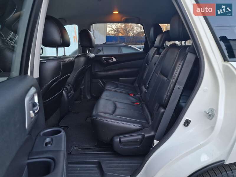 Позашляховик / Кросовер Nissan Pathfinder 2013 в Одесі