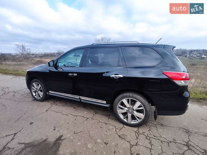 Позашляховик / Кросовер Nissan Pathfinder 2013 в Миколаєві