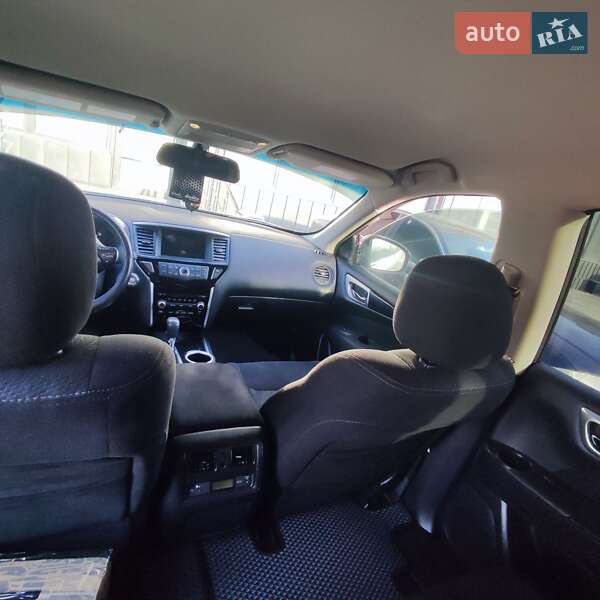 Позашляховик / Кросовер Nissan Pathfinder 2016 в Ірпені фото 8 Позашляховик / Кросовер Nissan Pathfinder 2016 в Ірпені