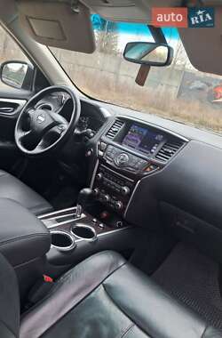 Позашляховик / Кросовер Nissan Pathfinder 2012 в Луцьку