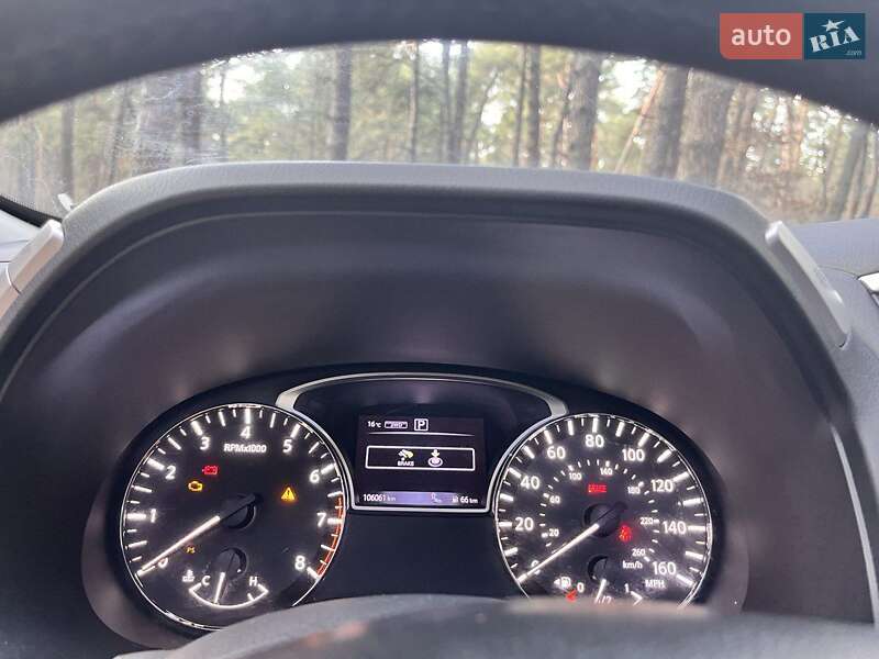 Позашляховик / Кросовер Nissan Pathfinder 2016 в Львові