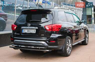 Внедорожник / Кроссовер Nissan Pathfinder 2017 в 