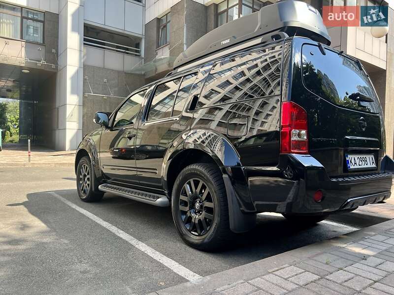 Позашляховик / Кросовер Nissan Pathfinder 2014 в Києві