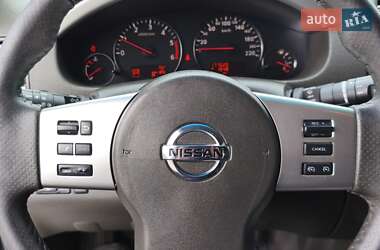 Позашляховик / Кросовер Nissan Pathfinder 2012 в 