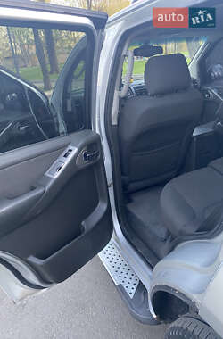 Внедорожник / Кроссовер Nissan Pathfinder 2005 в 