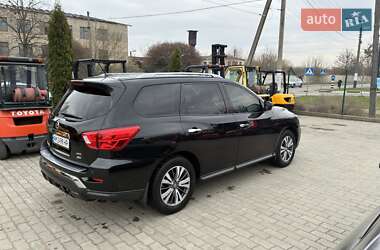 Позашляховик / Кросовер Nissan Pathfinder 2017 в 