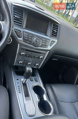 Внедорожник / Кроссовер Nissan Pathfinder 2018 в 
