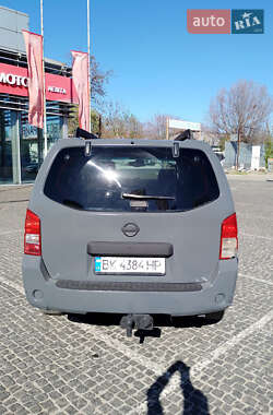 Позашляховик / Кросовер Nissan Pathfinder 2005 в 