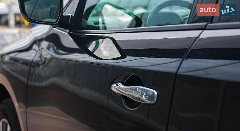 Внедорожник / Кроссовер Nissan Pathfinder 2017 в Киеве