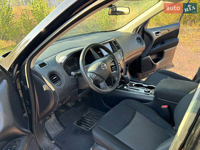 Внедорожник / Кроссовер Nissan Pathfinder 2017 в Киеве